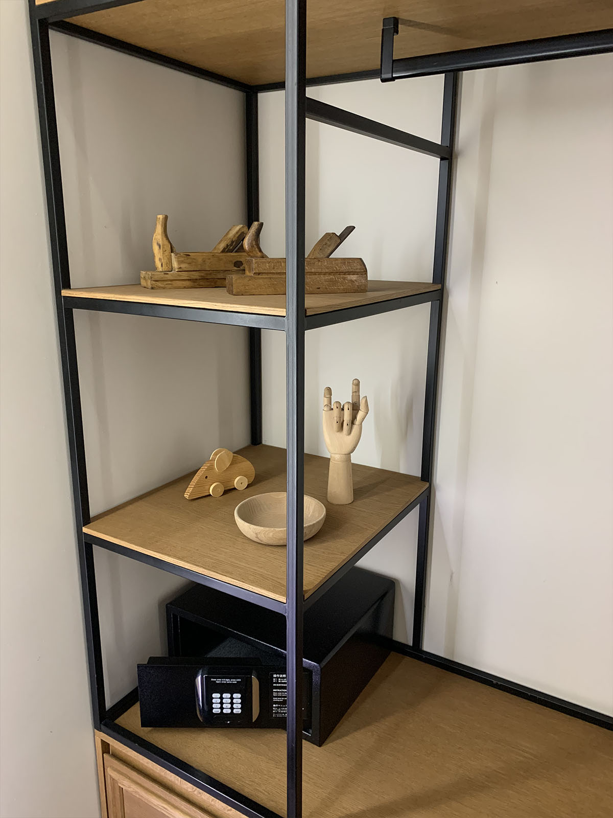 room208_04